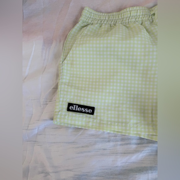 Ellesee Shorts - Picture 2 of 5